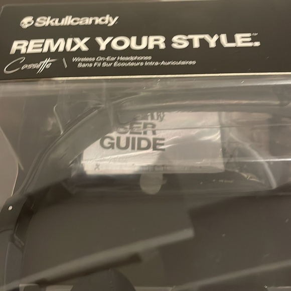 BNIB Skullcandy x Coca Cola Collaboration Wireless On-Ear Headphones - Picture 11 of 11